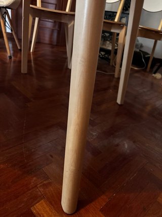 Mesa redonda madera Ikea Lisabo y 5 sillas