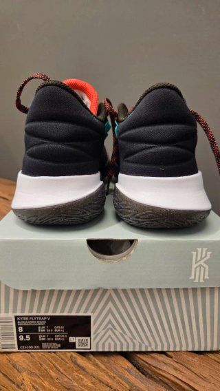 Nike Kyrie Flytrap V Talla 41 Baloncesto