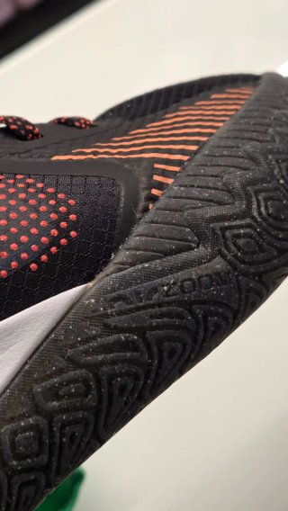Nike Kyrie Flytrap V Talla 41 Baloncesto