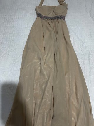 Vestido de fiesta beige y dorado