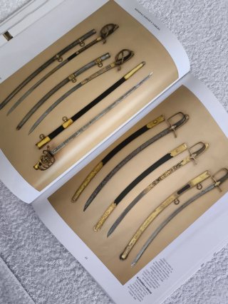 GUIA PARA COLECCIÓN DE ESPADAS DAGAS Y SABLES