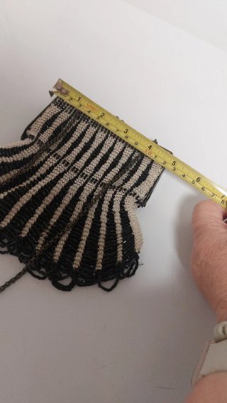 Bolso de cuentas vintage blanco y negro