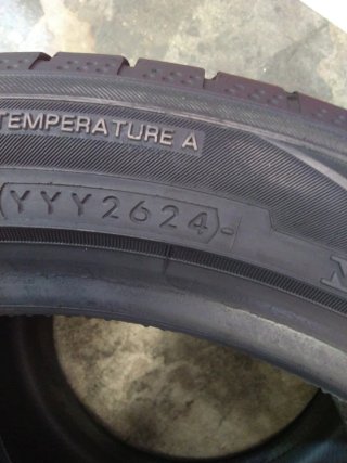 225/45 R17 94W YOKOHAMA