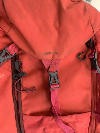 Mochila Quechua 20L Trekking Roja/Morada