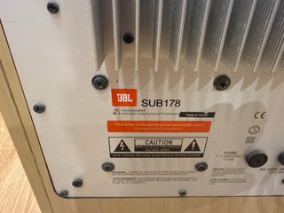 Subwoofer JBL Beige/Marrón.