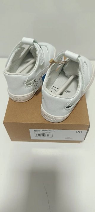 Sandalias bebé blancas T26 piel velcro NUEVAS MTNG