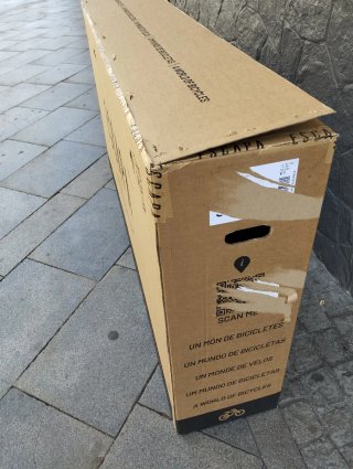 Caja de cartón para bicicleta ESCAPA