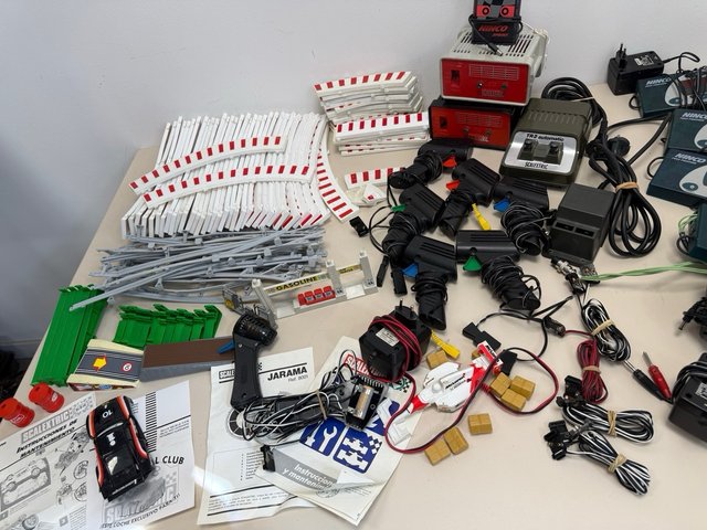 Lote material de Slot Scalextric y Ninco.