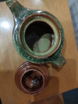Tetera de cerámica artesanal