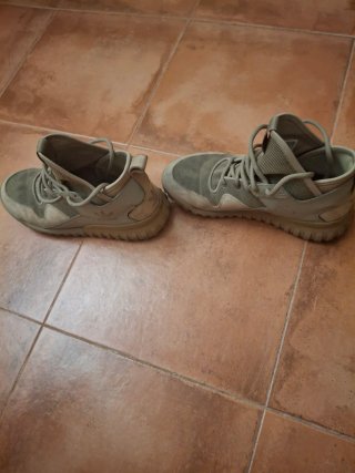 Adidas Tubular Beige/Arena - Poco Uso