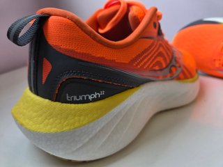 Zapatillas Saucony Triumph 22 T43