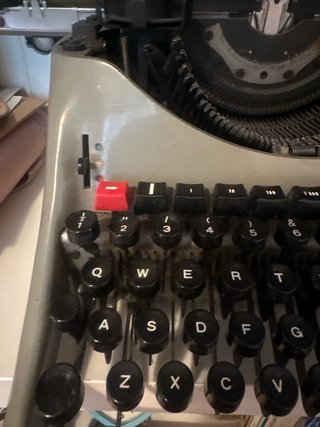 Máquina de escribir Hispano Olivetti Lexicon 80