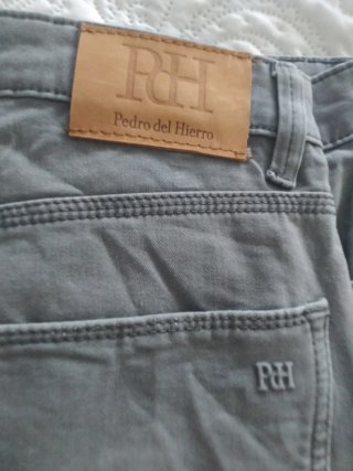 Pantalón vaquero gris Talla 40 Gris