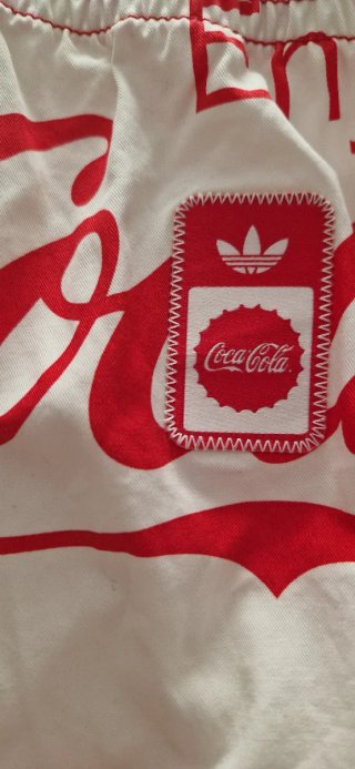 Pantaloneta Adidas x Coca-Cola Talla L