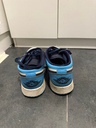 Zapatillas Jordan 1 Low Azul y Blanco