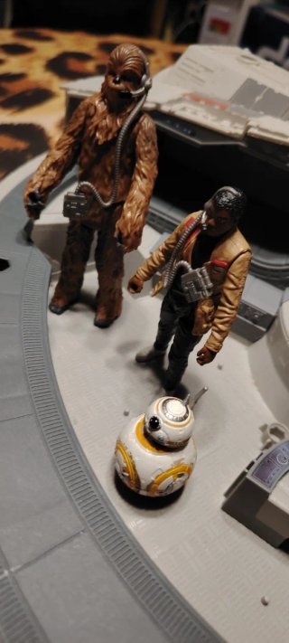 Nave star wars Halcón milenario