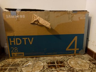 TV Samsung 28 pulgadas 4k perfecto estado.