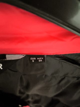 Plumas Pull&Bear Rojo
