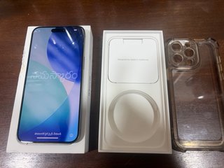 iPhone 15 Pro Max con funda protectora Garantia
