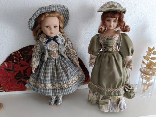 Due bambole in ceramica vintage
