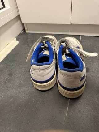 Zapatillas Adidas Blancas y Azules