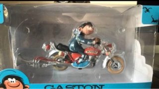 Statuina di Gaston su Moto in Resina