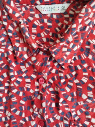 Camisa geométrica Compañía Fantástica. Talla S