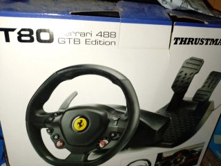 Volante Thrustmaster T80 Ferrari 488 GTB
