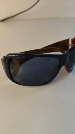 Occhiali da sole Prada Vintage SPR09G con custodia