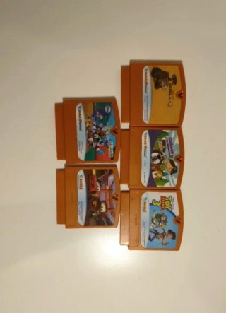 Consola portátil + 35 Cartuchos de juegos Vtech