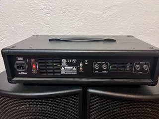 Mesa de Mezclas + 2 Altavoces + Ampli Guitarra