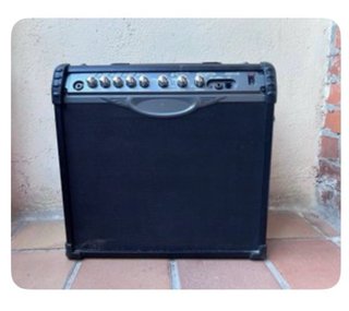Mesa de Mezclas + 2 Altavoces + Ampli Guitarra