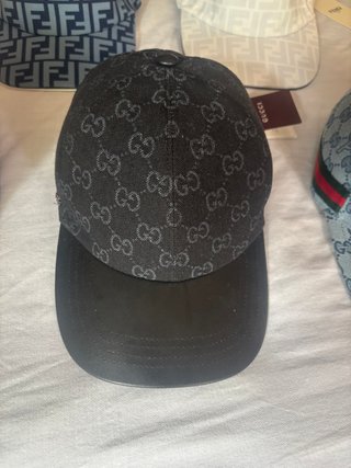 Liquidacion Gorras Gucci y Fendi