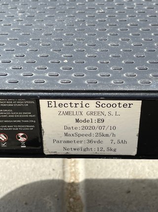 Patinete Eléctrico Negro