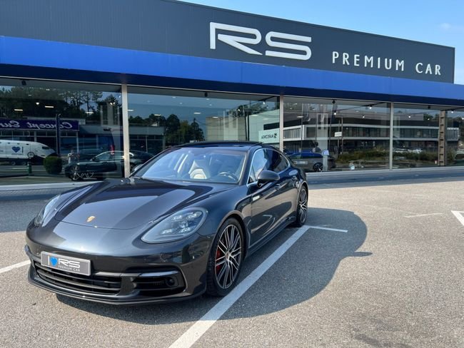 Porsche Panamera 4S - foto 1