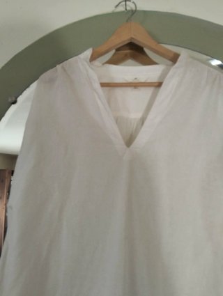 Blusa blanca de manga larga