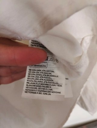 Blusa blanca de manga larga