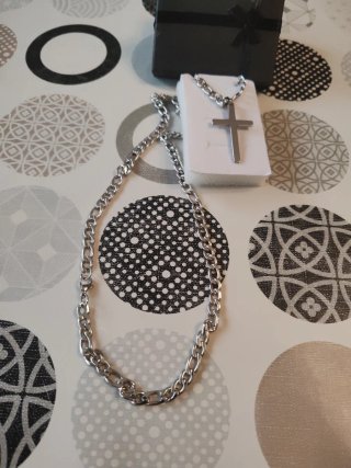 Collar Acero Inoxidable con Cruz