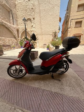 Piaggio Liberty S 125 Roja
