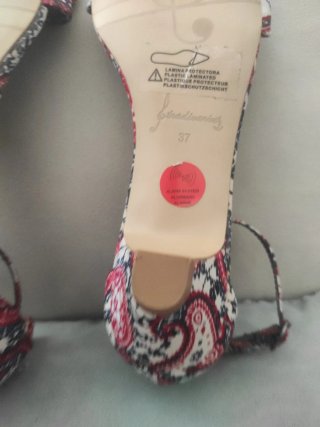 Sandalias tobilleras Stradivarius Talla 37