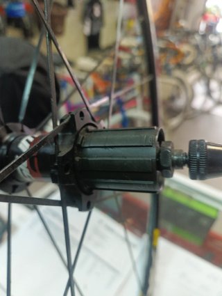 Rueda Mavic Aksium Race 700c