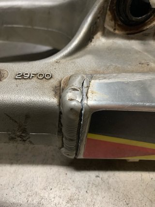 Basculante Suzuki DRZ400 para reparar