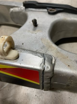 Basculante Suzuki DRZ400 para reparar