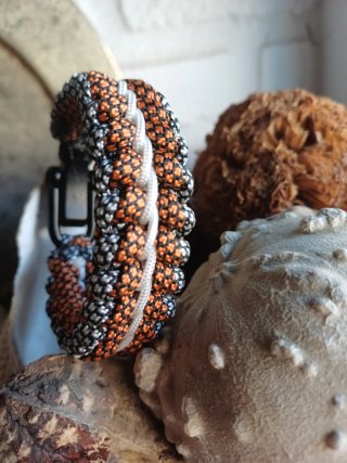 Pulsera Paracord Negra y Naranja