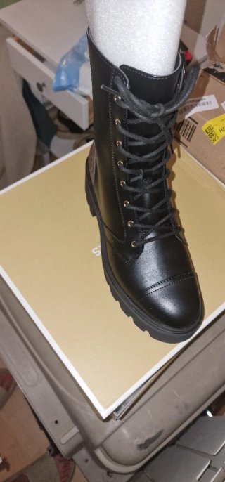 Botas Michael Kors Beige y Negro