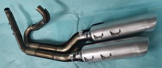 Sistema de escape H-D Softail Fat Bob M8
