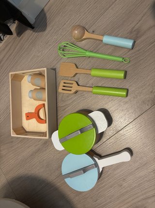 Cocina de juguete de madera