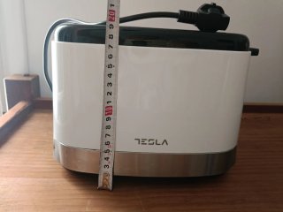 Tostadora Tesla Blanca y Negra