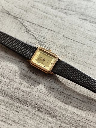 Reloj Cyma Tank NOS Oro y Negro