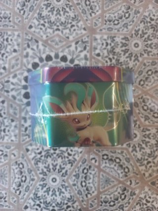 Pokemon TCG Leafeon EX Tin